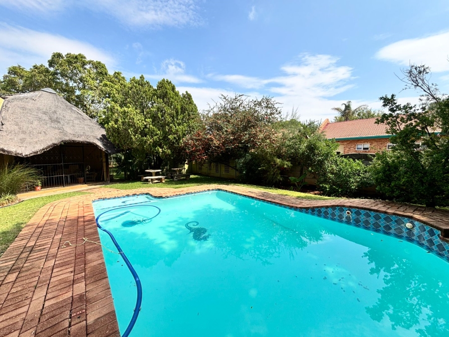 4 Bedroom Property for Sale in Flamwood North West